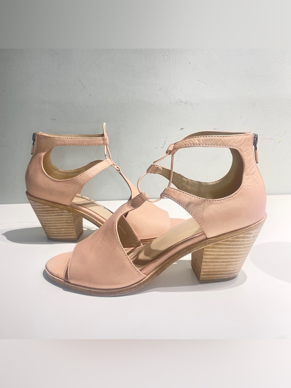 Eileen Fisher Lou Block Heel Sandal
Blush Pink